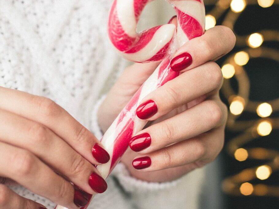 festive red nails Festive red nails