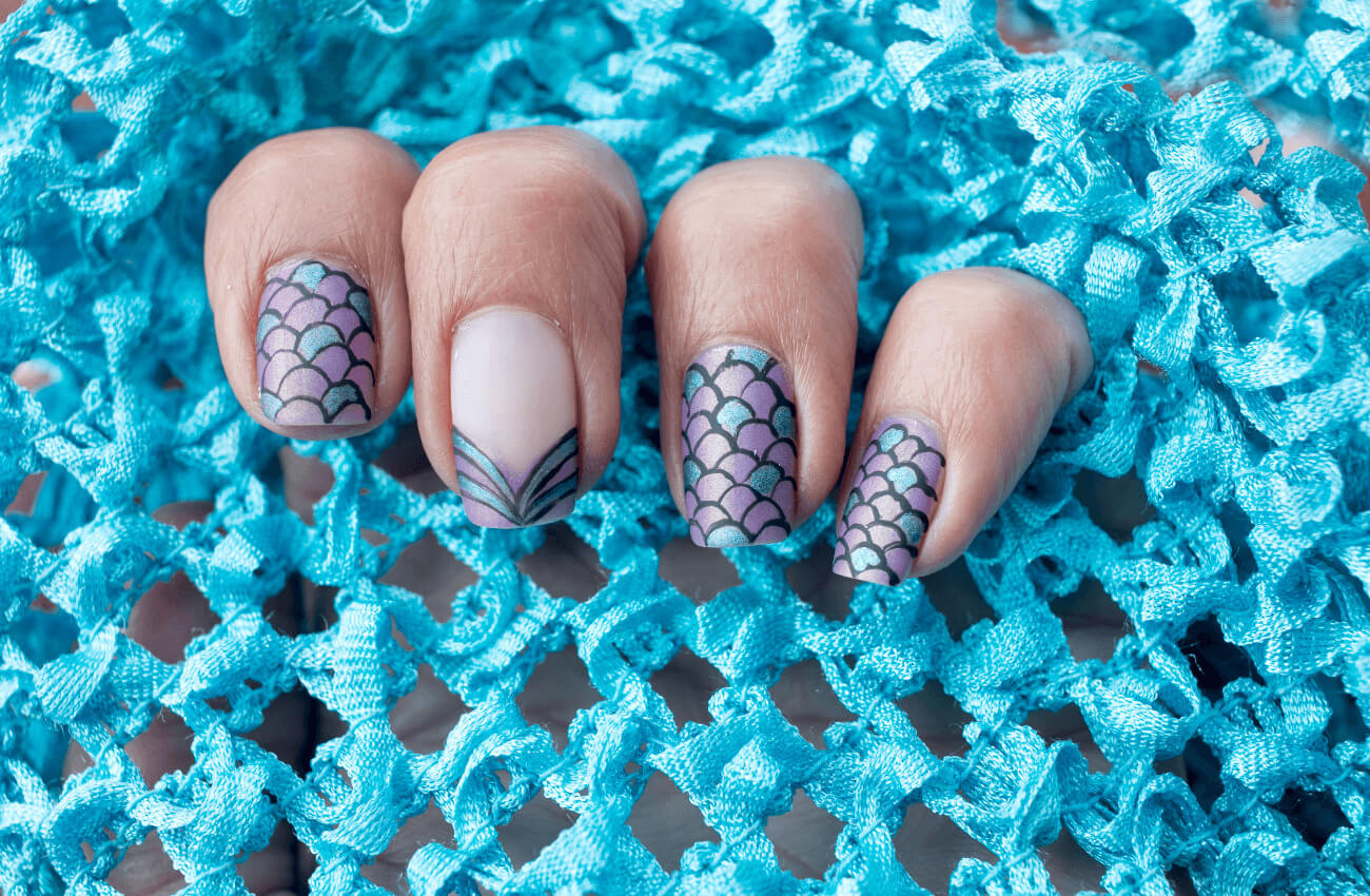 Dive into the Mermaid Manicure Nail Trend This Summer