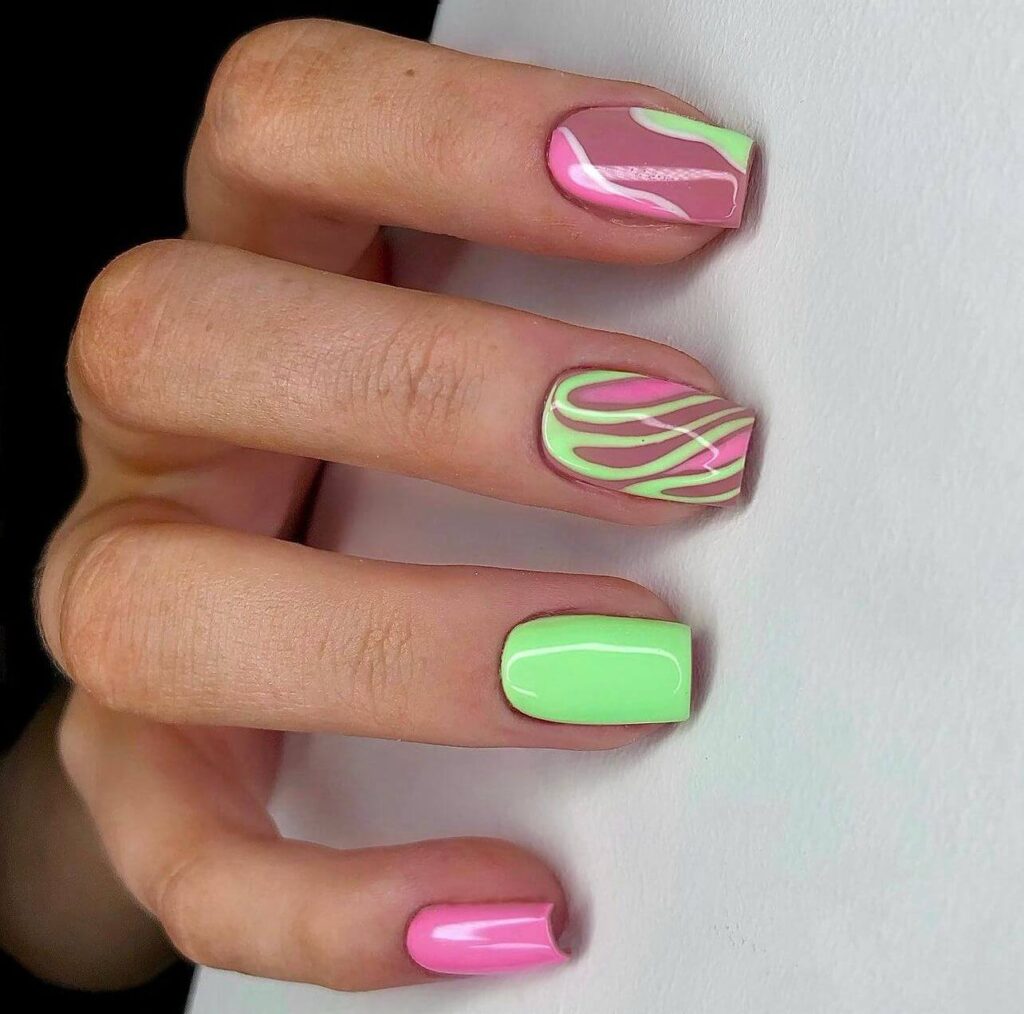 Neon nail art
